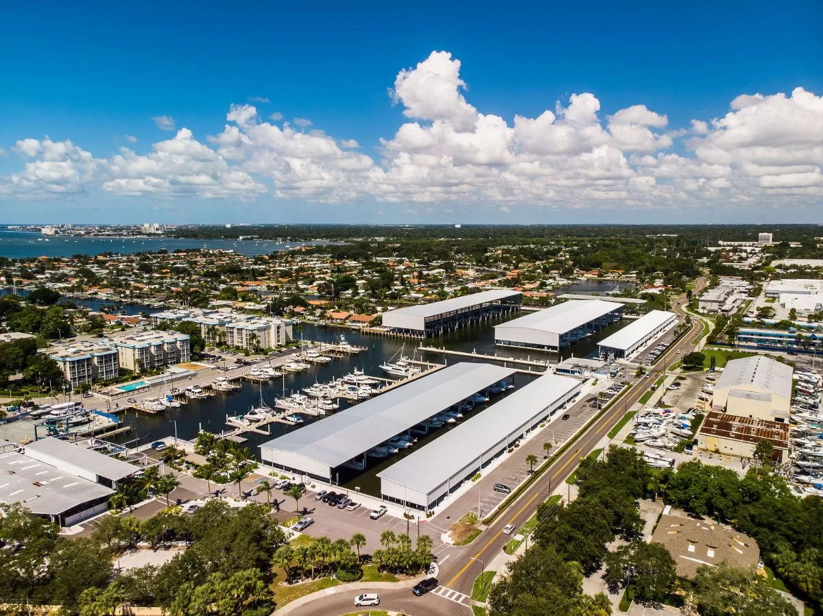 Maximo Marina - St. Petersburg