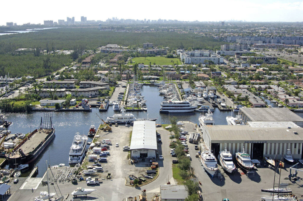 Royale Palm Yacht Basin - Dania Beach